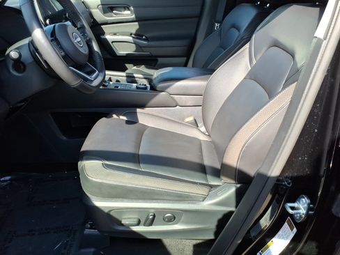 Used 2025 Nissan Pathfinder SL AWD/4WD image 11