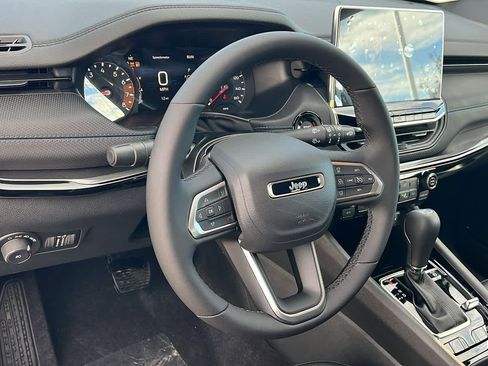 New 2026 Jeep Compass Limited image 10