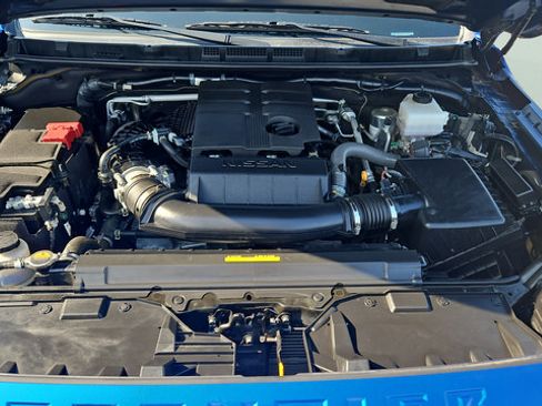 Certified 2024 Nissan Frontier SV AWD/4WD image 19