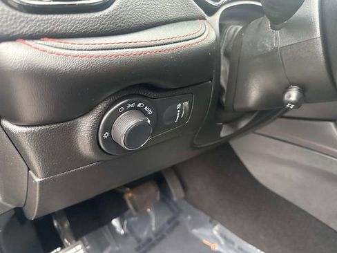 Used 2024 Dodge Durango GT image 24