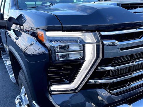 Used 2024 Chevrolet Silverado 3500 LTZ w/ LTZ Convenience Package image 28