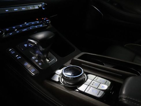 Used 2020 Genesis G90 3.3T Premium image 17