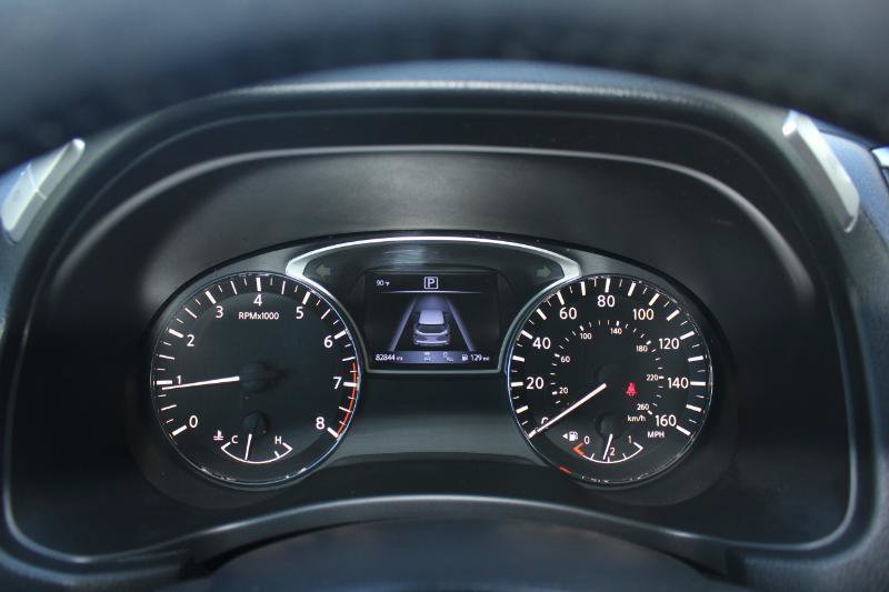 Used 2018 Nissan Pathfinder Platinum w/ Cargo Package FWD image 34