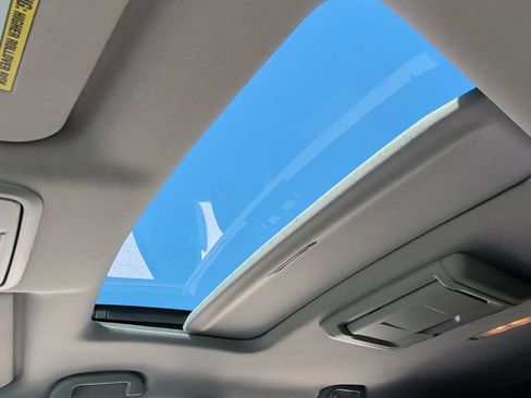 Used 2016 Honda Pilot Touring image 21
