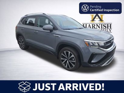 Used 2023 Volkswagen Taos SE w/ Panoramic Sunroof Package