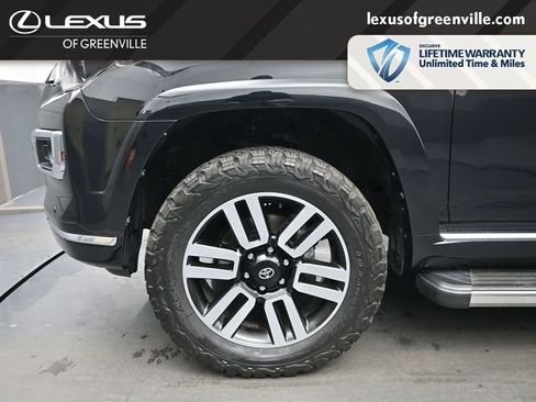 Used 2022 Toyota 4Runner Limited RWD image 9