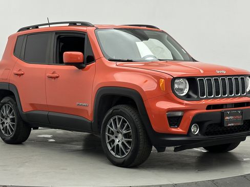 Used 2019 Jeep Renegade Latitude image 3