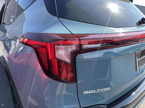 Certified 2025 Kia Seltos S AWD/4WD image 11