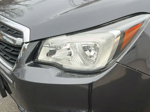 Used 2017 Subaru Forester 2.5i Premium image 10