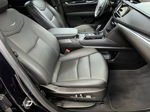 Certified 2022 Cadillac XT5 Premium Luxury w/ Technology Package image 37