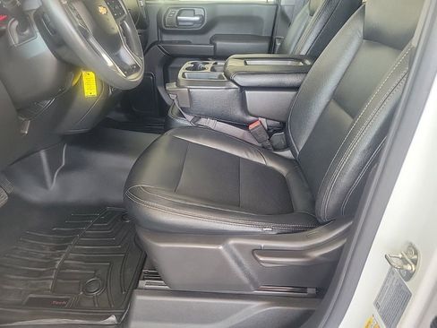 Used 2021 Chevrolet Silverado 2500 Custom w/ Custom Value Package AWD/4WD image 13