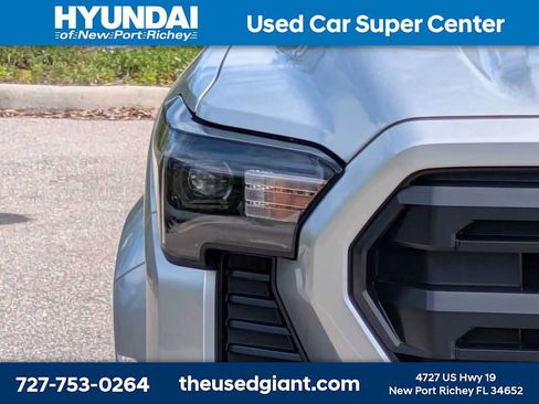 Used 2025 Toyota Tacoma SR RWD image 9