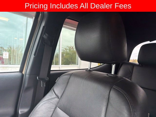 Used 2017 Toyota Tacoma TRD Off-Road w/ Tow Package (A/T) AWD/4WD image 11