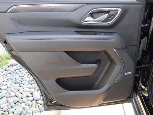 Used 2021 GMC Yukon AT4 w/ Rear Media and Nav Package AWD/4WD image 15
