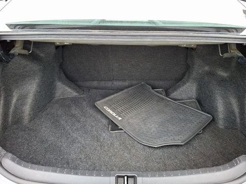 Used 2018 Toyota Corolla SE image 30