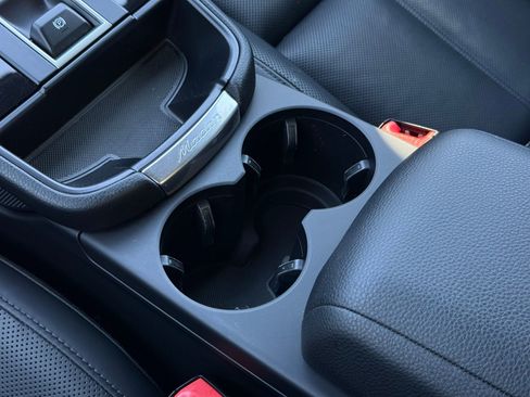 Used 2024 Porsche Macan image 23