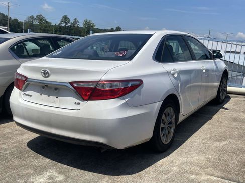 Used 2016 Toyota Camry LE FWD image 4