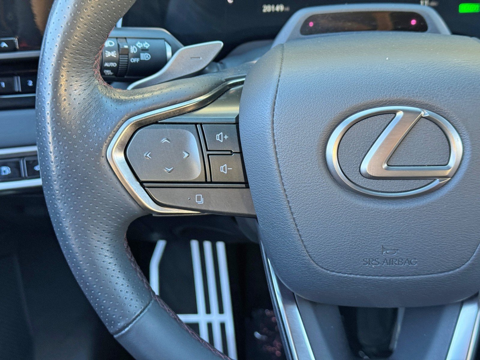Used 2023 Lexus RX 500h F Sport w/ Accessory Package (Z1) AWD/4WD image 21
