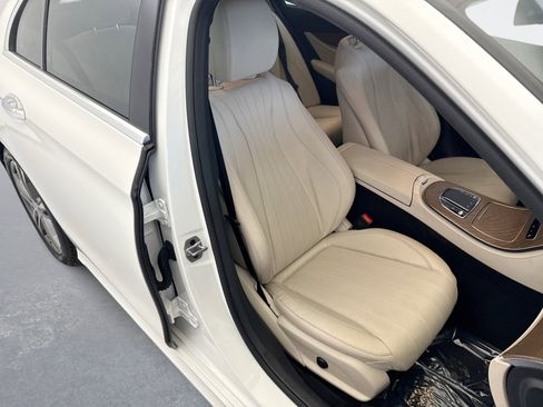 Used 2022 Mercedes-Benz E 350 4MATIC Sedan image 16