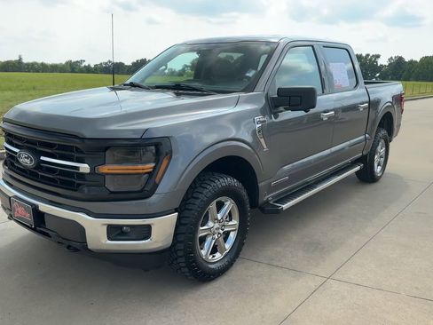 Used 2024 Ford F150 XLT w/ Mobile Office Package image 4