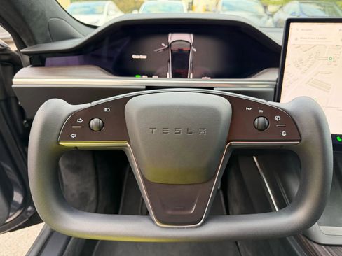 Used 2022 Tesla Model S image 22