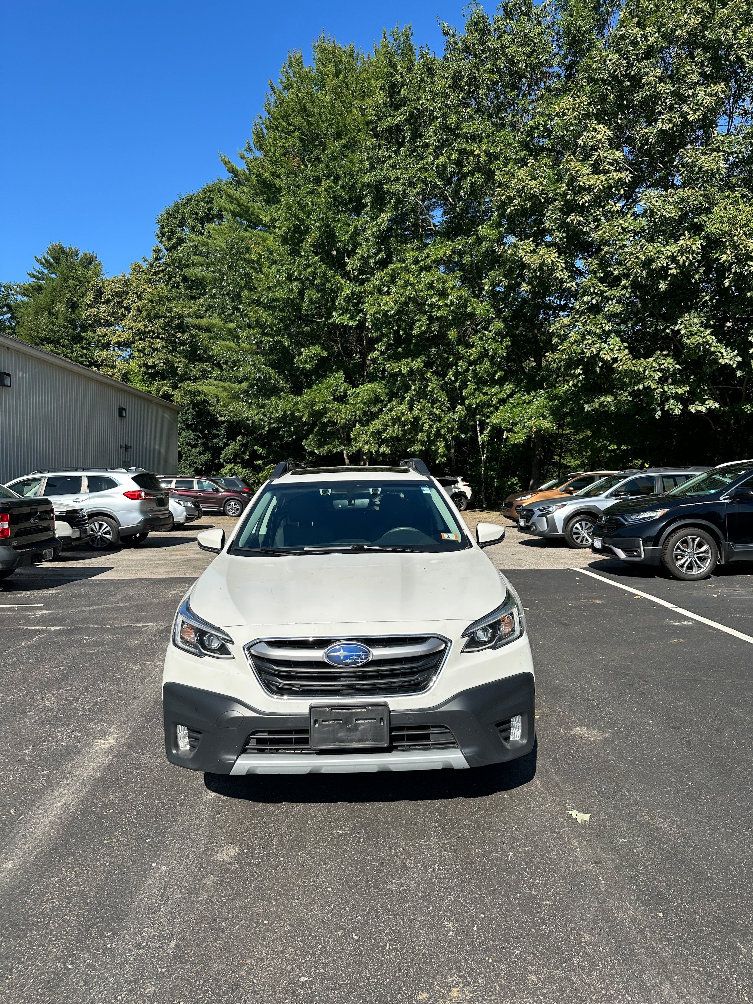 Used 2022 Subaru Outback Limited XT AWD/4WD image 2