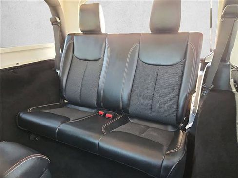Used 2016 Jeep Wrangler Sahara AWD/4WD image 17