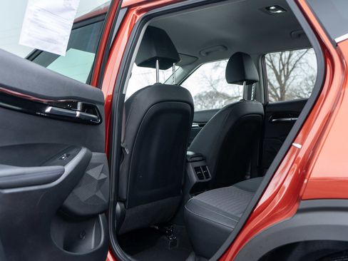 Used 2023 Kia Seltos S w/ Navigation Package image 27