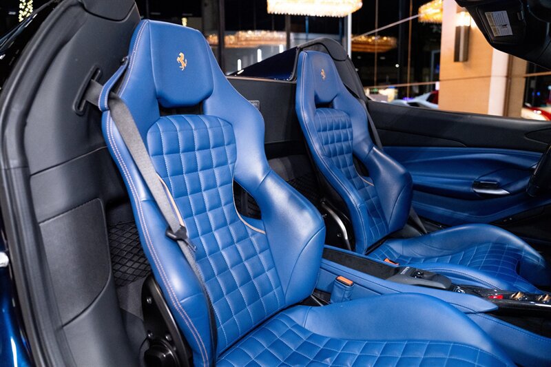 Used 2022 Ferrari F8 Tributo RWD image 9