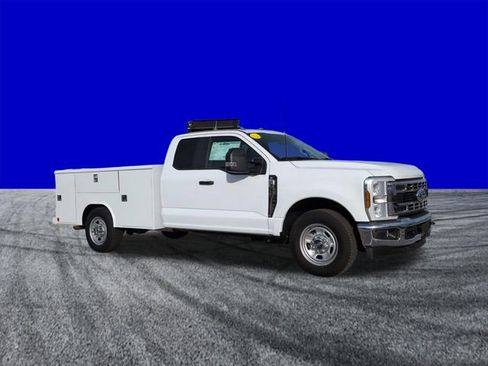 New 2025 Ford F350 XL w/ XL Chrome Package RWD image 2