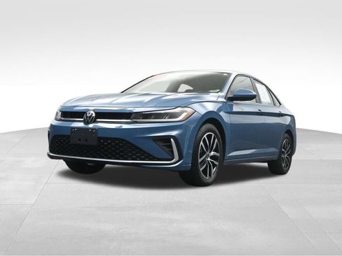 Used 2025 Volkswagen Jetta SE FWD image 23