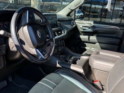 Used 2021 Chevrolet Suburban RST w/ Luxury Package image 11