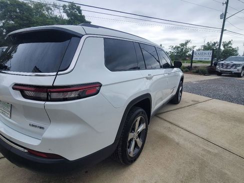 Used 2022 Jeep Grand Cherokee L Limited RWD image 5