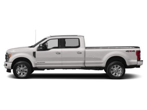 Used 2019 Ford F250 XLT w/ XLT Premium Package image 3