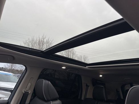 Used 2025 Honda Pilot Elite image 53