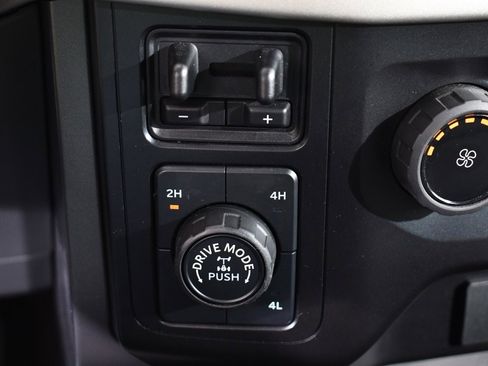 Used 2021 Ford F150 XLT w/ Tow Technology Package image 32