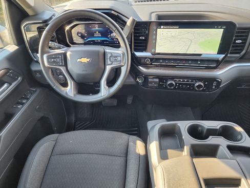 Used 2025 Chevrolet Silverado 2500 LT w/ Safety Package image 22