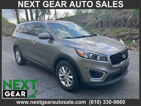 Used 2016 Kia Sorento AWD image 1