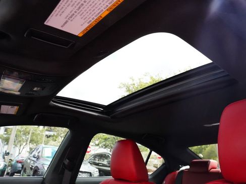Used 2022 Lexus IS 350 F Sport RWD image 5