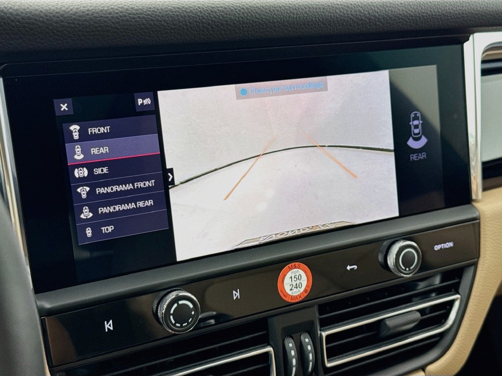 Certified 2026 Porsche Macan AWD/4WD image 20