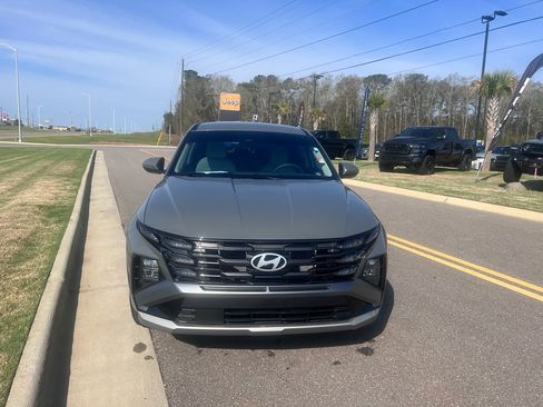 Used 2025 Hyundai Tucson SE image 9