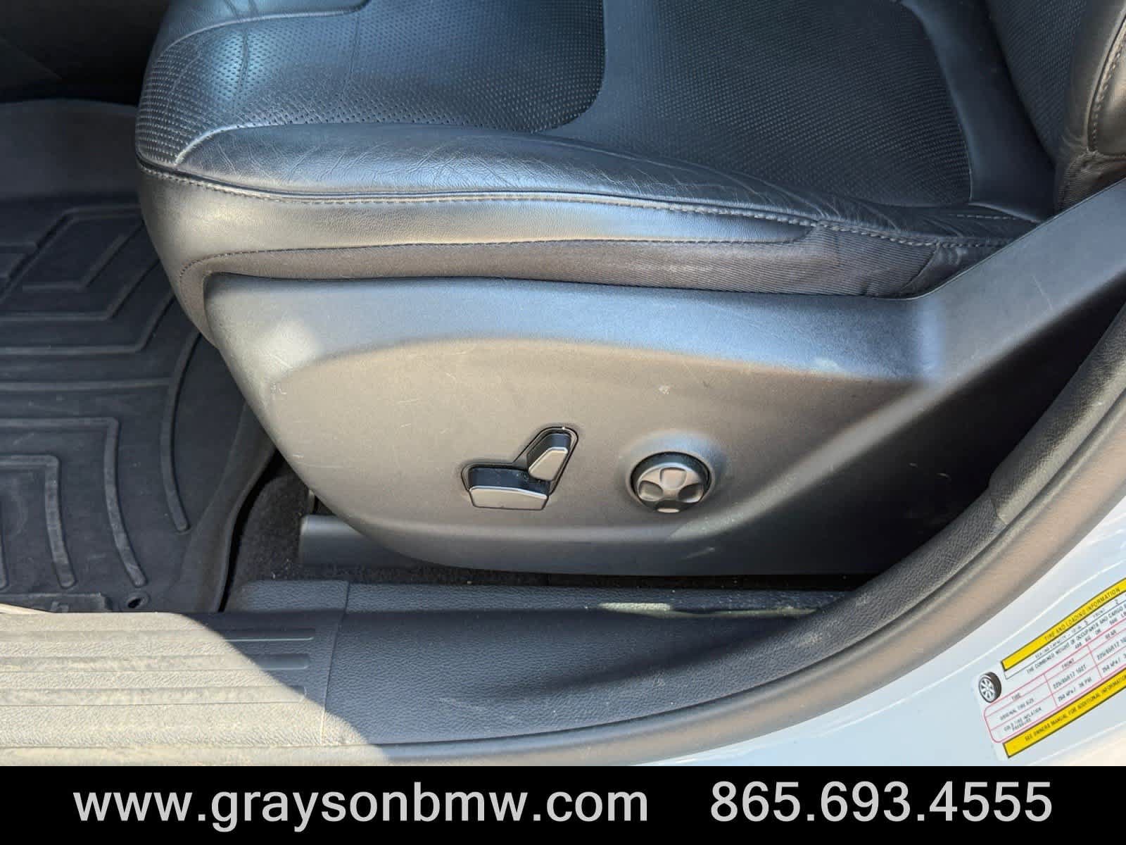 Used 2021 Jeep Cherokee Latitude Lux w/ Sun & Sound Group AWD/4WD image 15