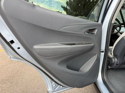 Used 2018 Chevrolet Bolt Premier w/ Driver Confidence II Package FWD image 17