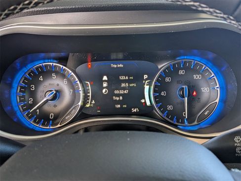 New 2026 Chrysler Pacifica Select image 28