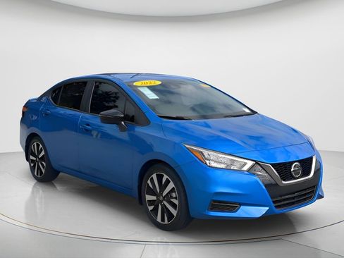 Used 2022 Nissan Versa SR w/ Convenience Package FWD image 4