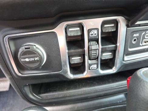 Used 2025 Jeep Wrangler Unlimited Sport S 4xe w/ Convenience Group AWD/4WD image 5