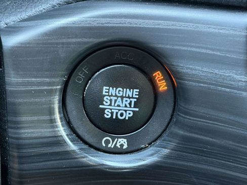 Certified 2020 Jeep Grand Cherokee Laredo AWD/4WD image 28