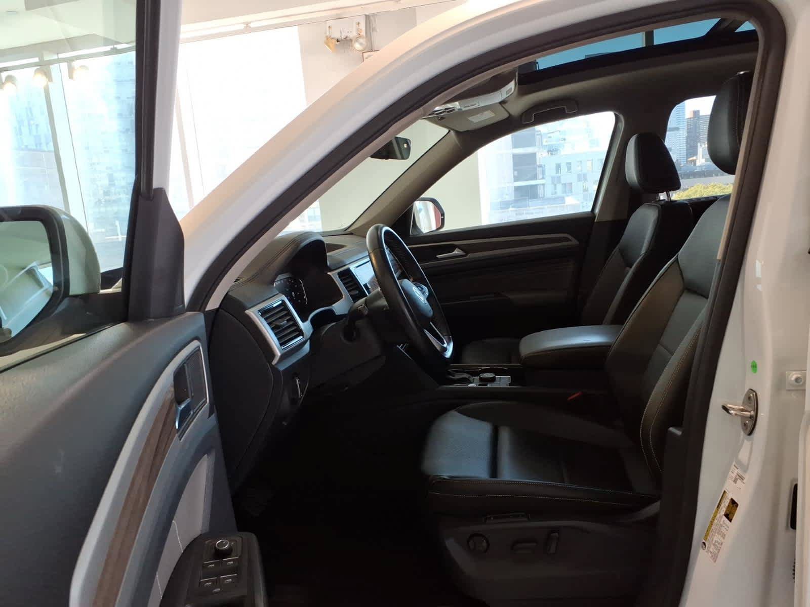 Used 2023 Volkswagen Atlas SEL AWD/4WD image 19