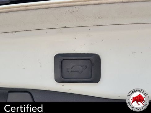 Used 2022 Toyota RAV4 Limited FWD image 15