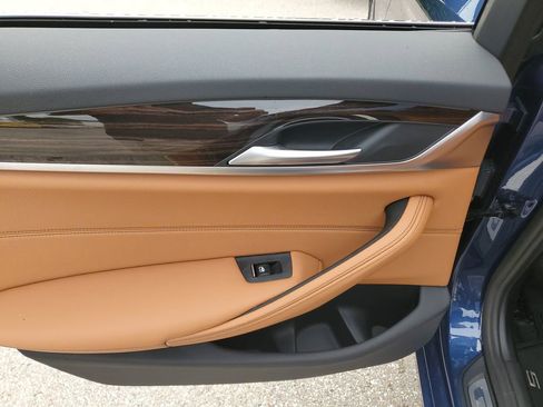 Used 2022 BMW 540i w/ Convenience Package RWD image 19